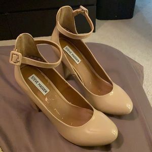 Steve Madden- beige (pink tone) size 8 1/2